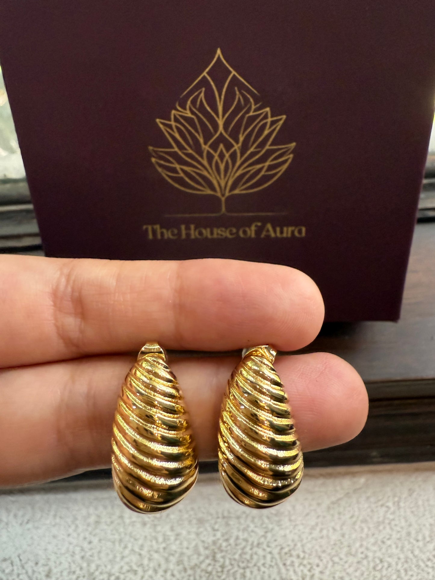 Golden Shell Drop Earrings