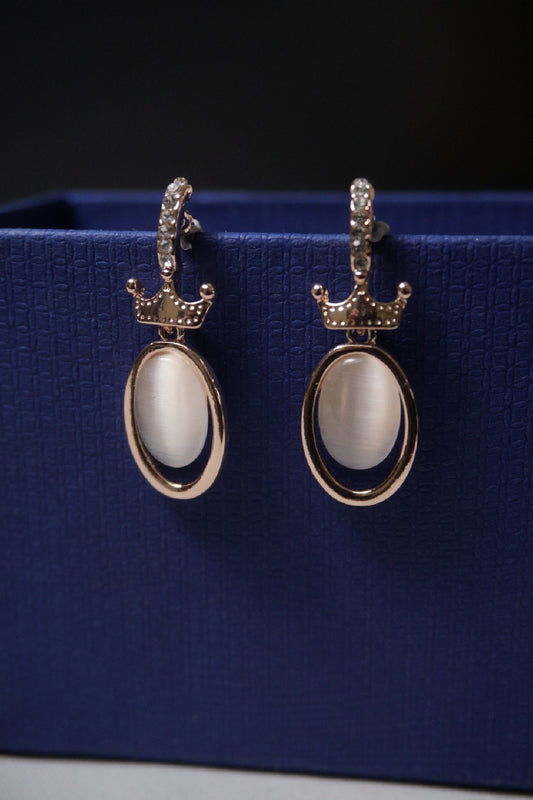 Queen Earrings