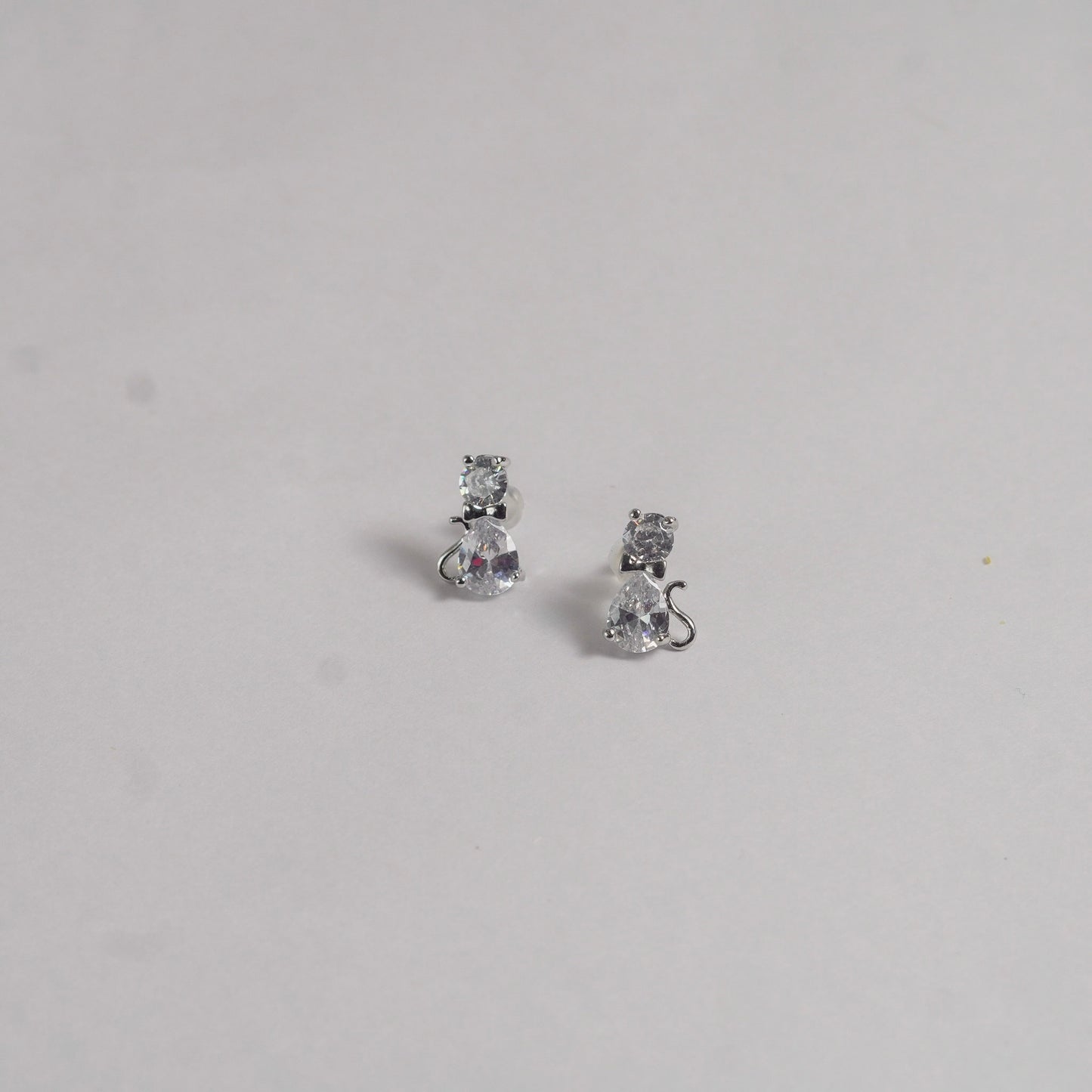 Kitty-Stud Earring