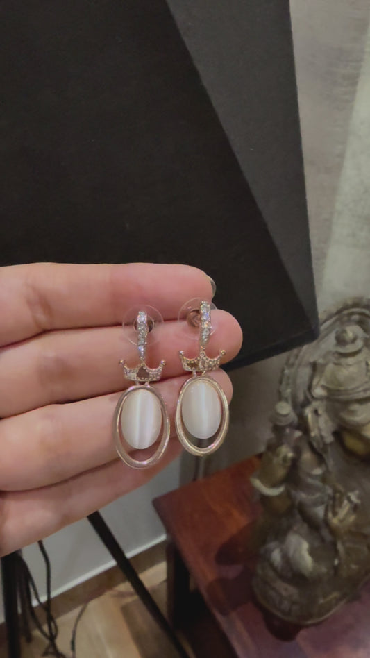MonaLisa Queen Earrings